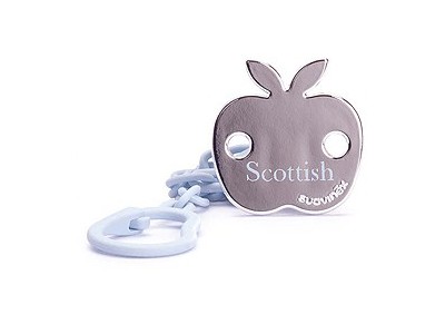 Suavinex Broche de Pinza Azul Jewel Scotish Manzana Suavinex Broche de Pinza Azul Jewel Scotish Manzana